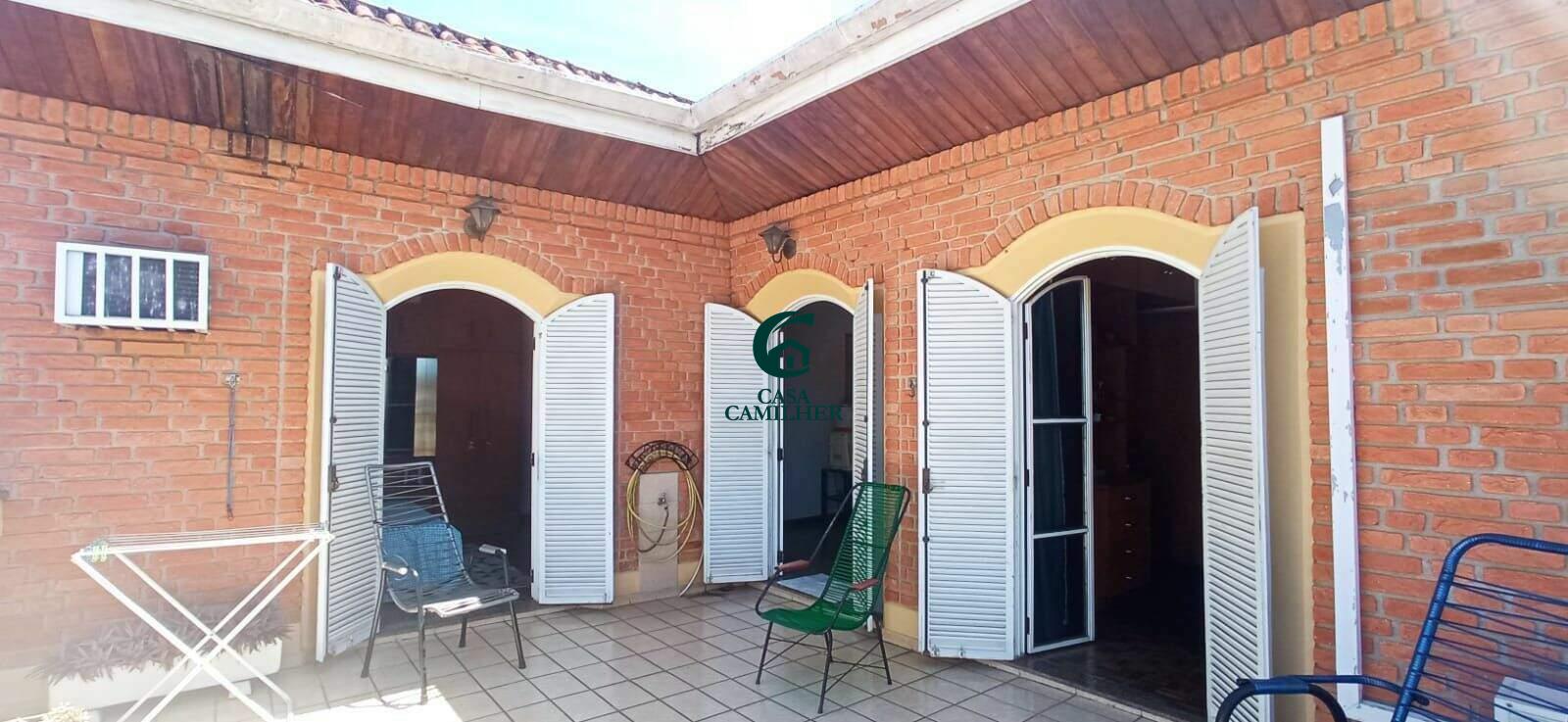 Casa Comercial para aluguel no Jardim Maria Augusta: 