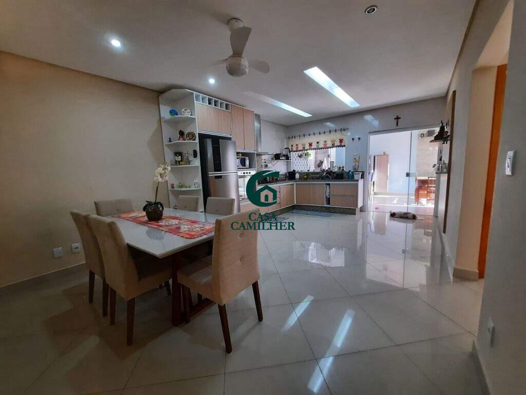 Casa à venda no Caminho Novo: 