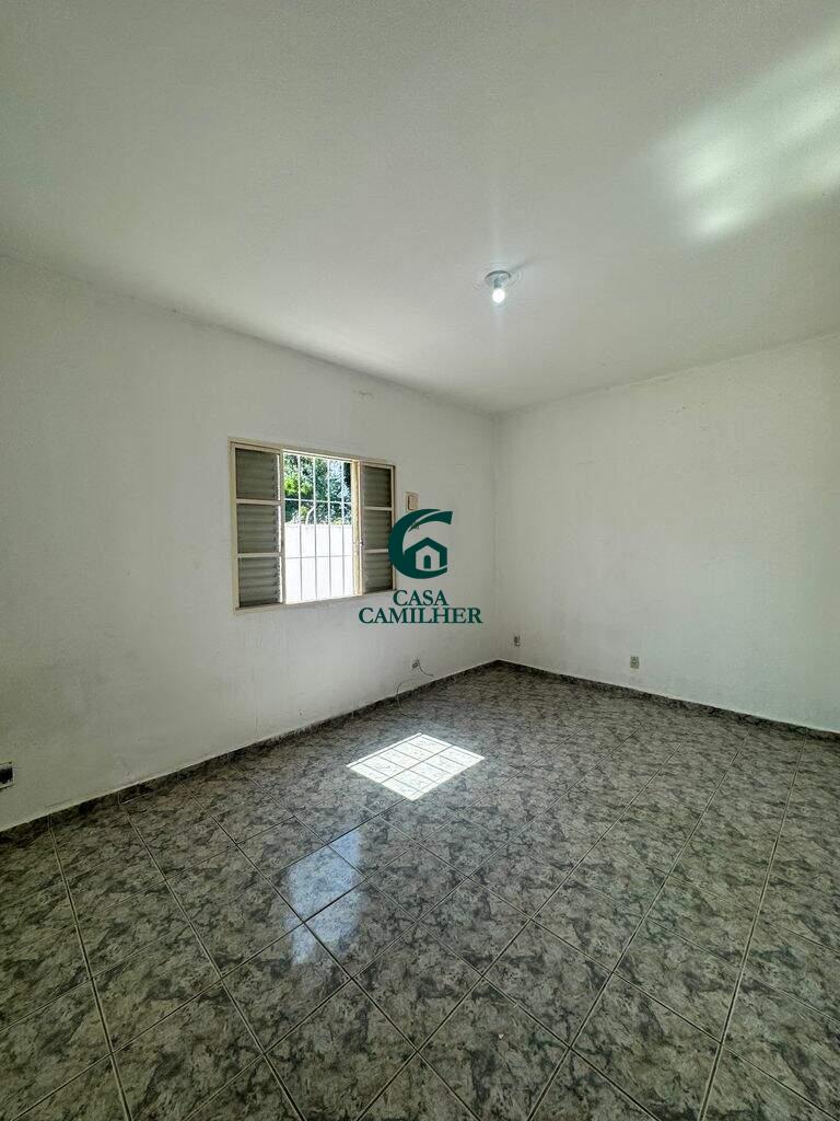 Casa para aluguel no Vila Jaboticabeira: 