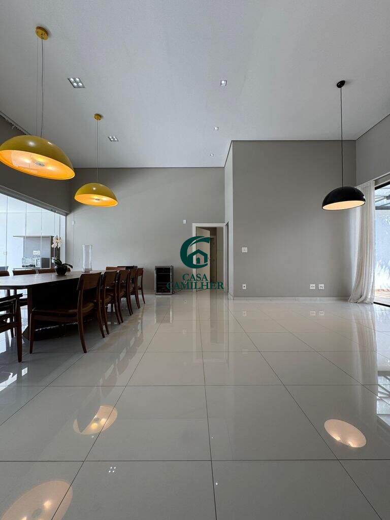 Casa para aluguel no Parque Piracangagua: 