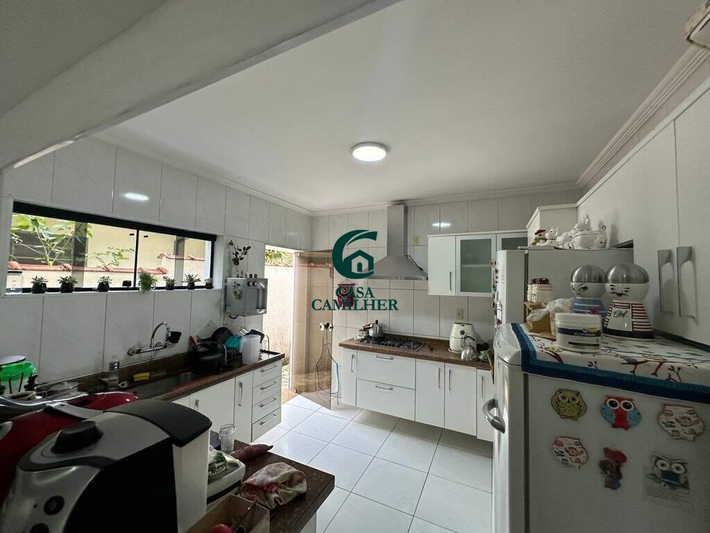 Casa para aluguel no Jardim das Nações: 