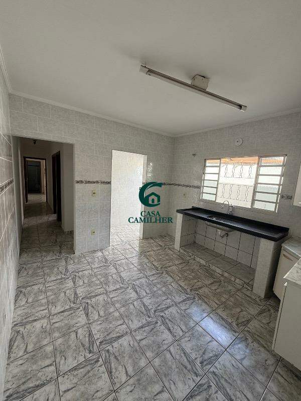 Casa para aluguel no Esplanada Independência: 