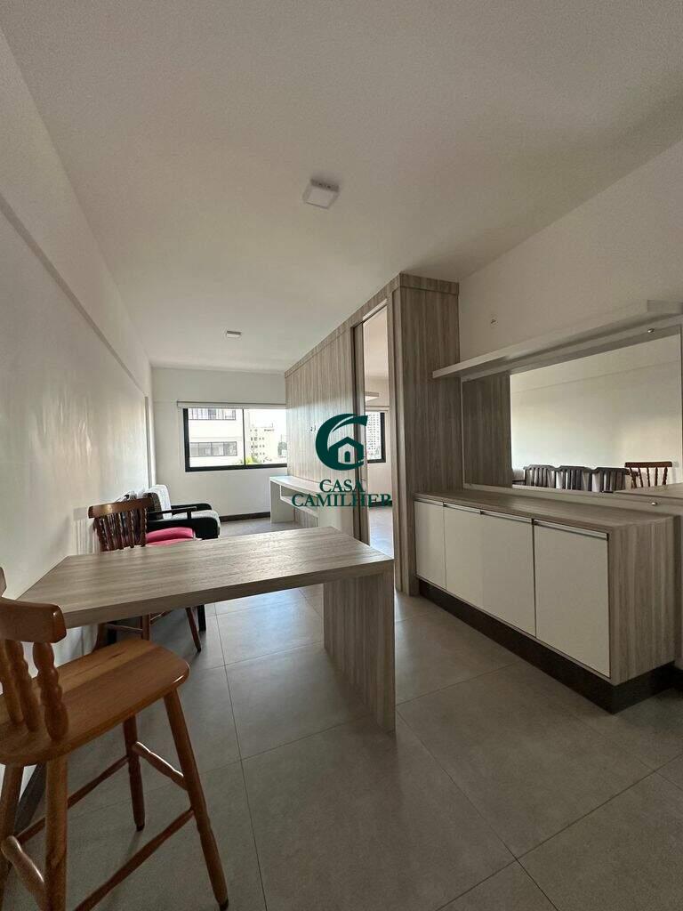 Apartamento para aluguel no Centro: 