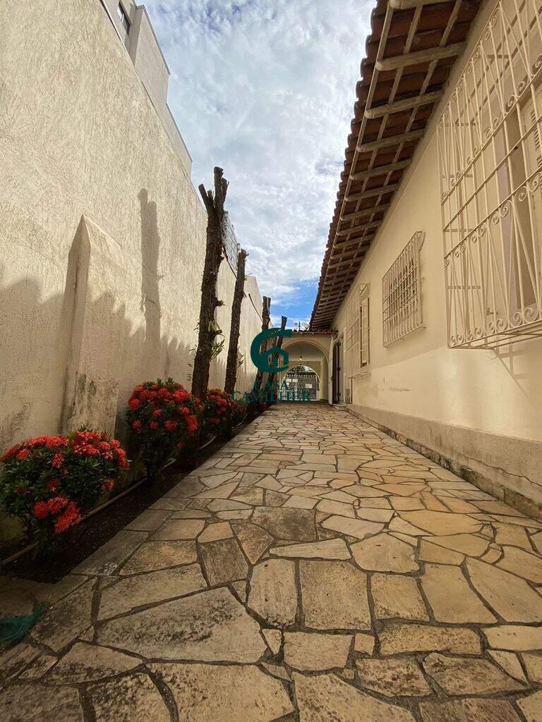 Casa para aluguel no Centro: 