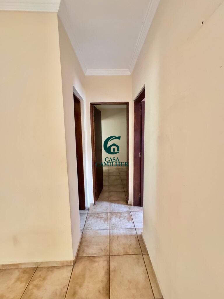 Apartamento para aluguel no Parque Santo Antônio: 