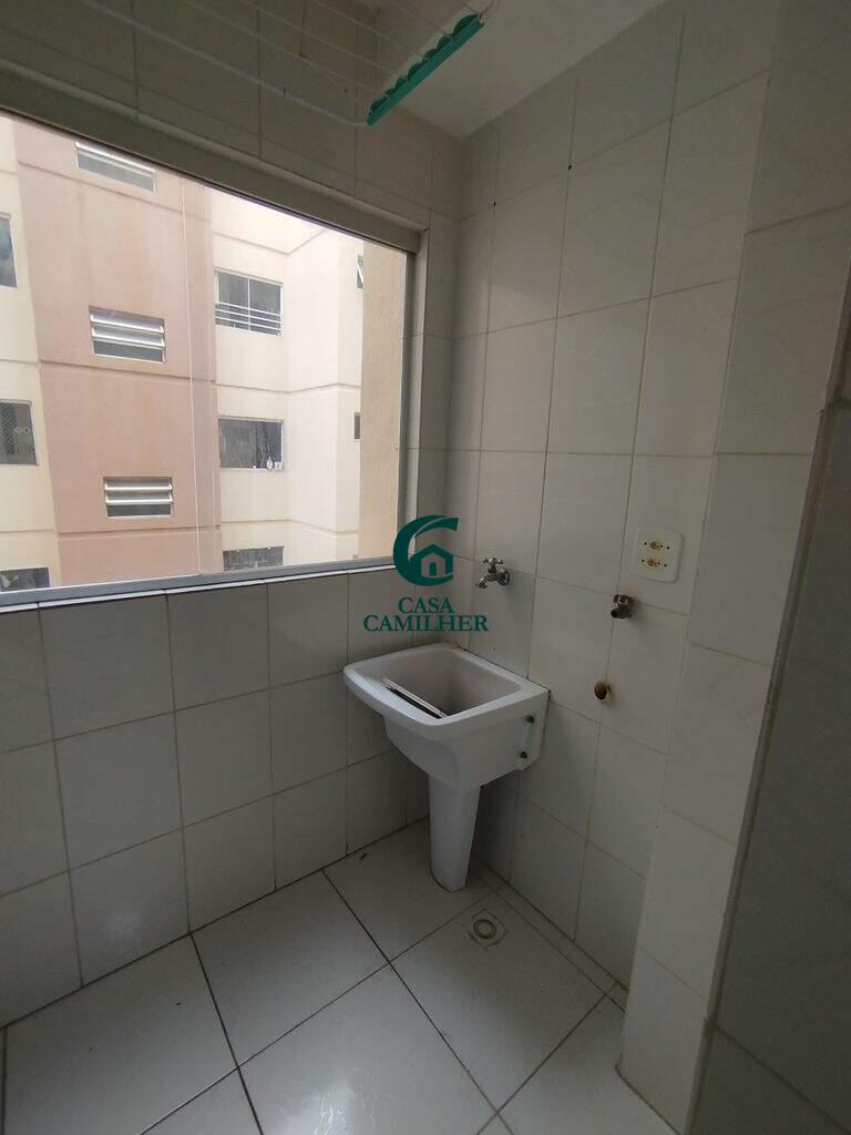 Apartamento para aluguel no Água Quente: 
