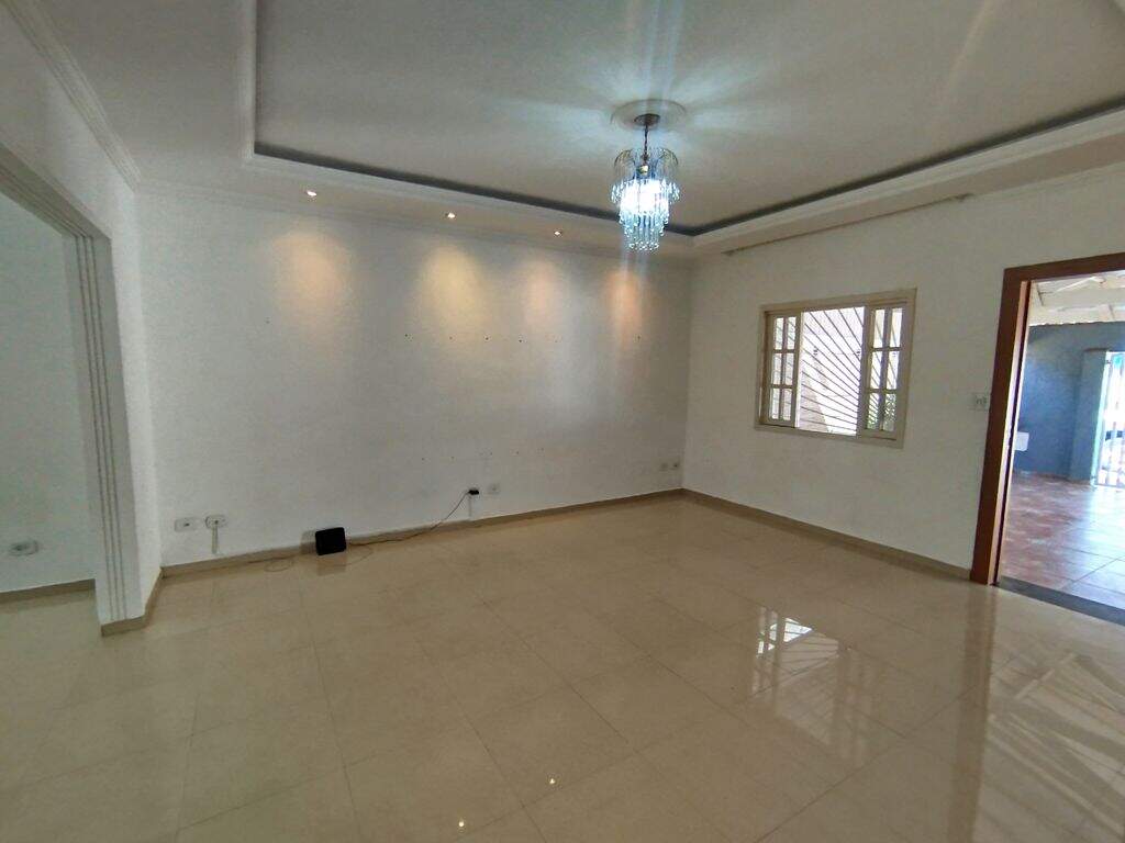 Casa para aluguel no Jardim das Nações: 