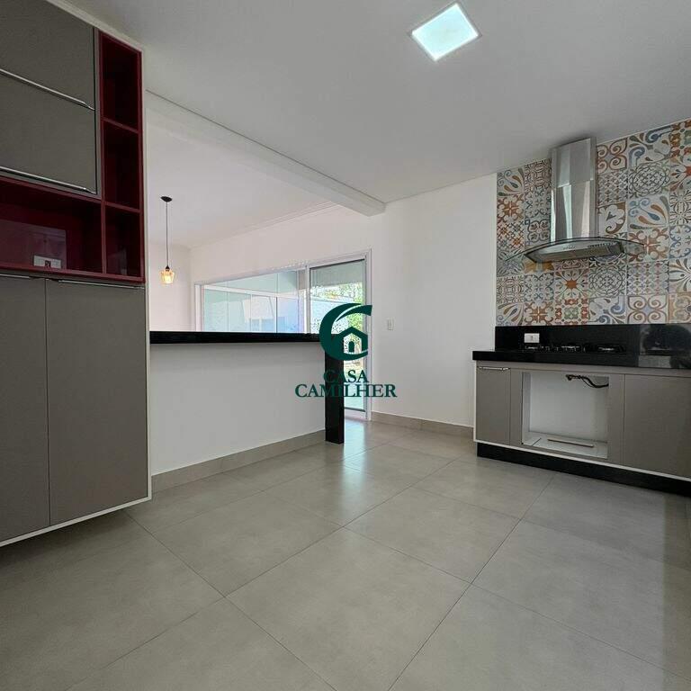 Casa para aluguel no Tremembe: 