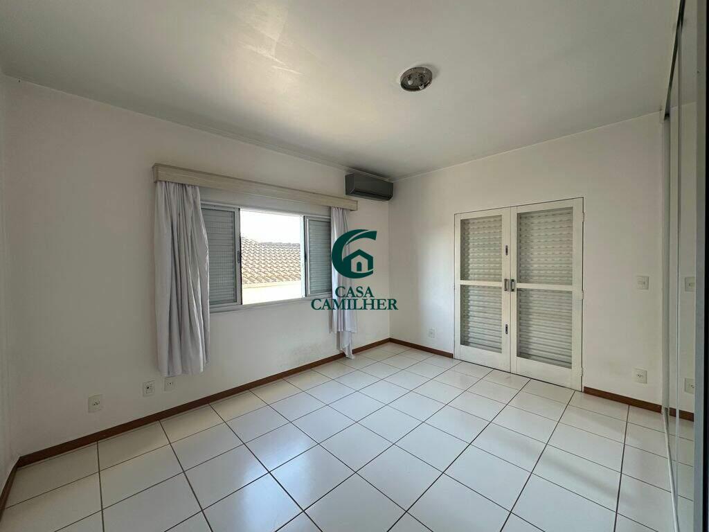 Casa para aluguel no Caminho Novo: 