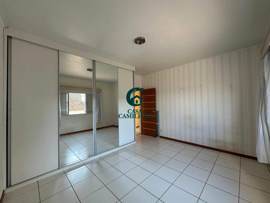 Casa para aluguel no Caminho Novo: 