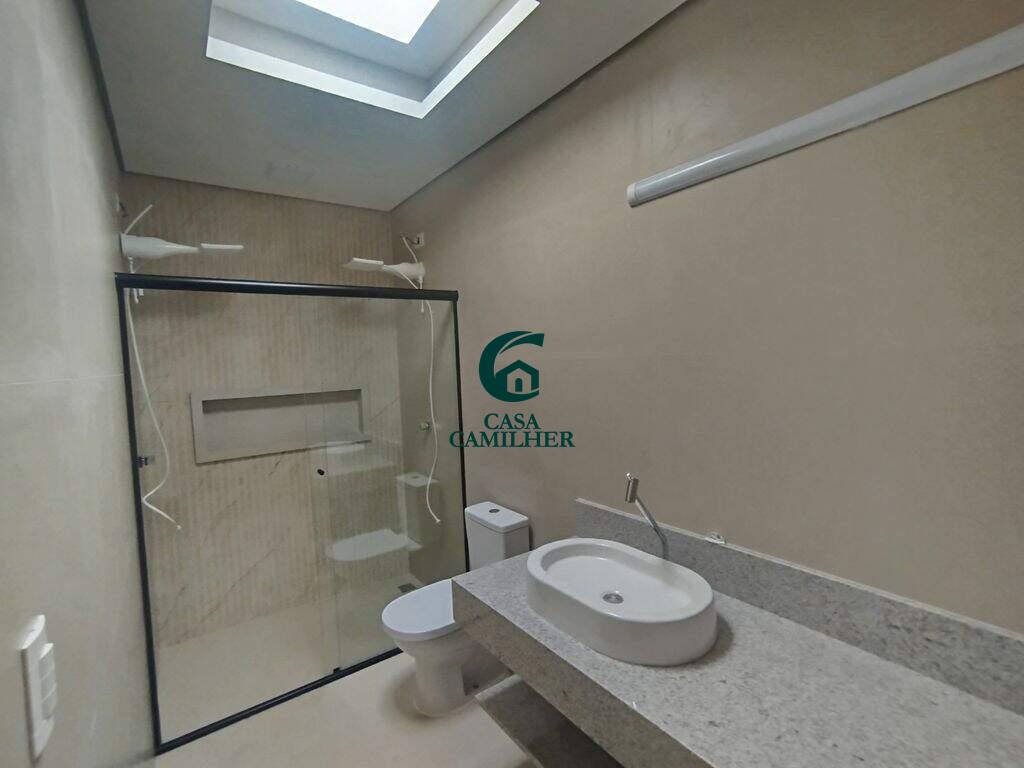 Casa para aluguel no Caminho Novo: 