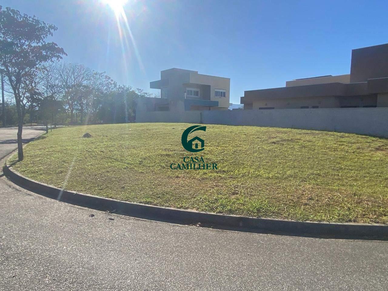 Terreno/Lote à venda no Piracangaguá: 