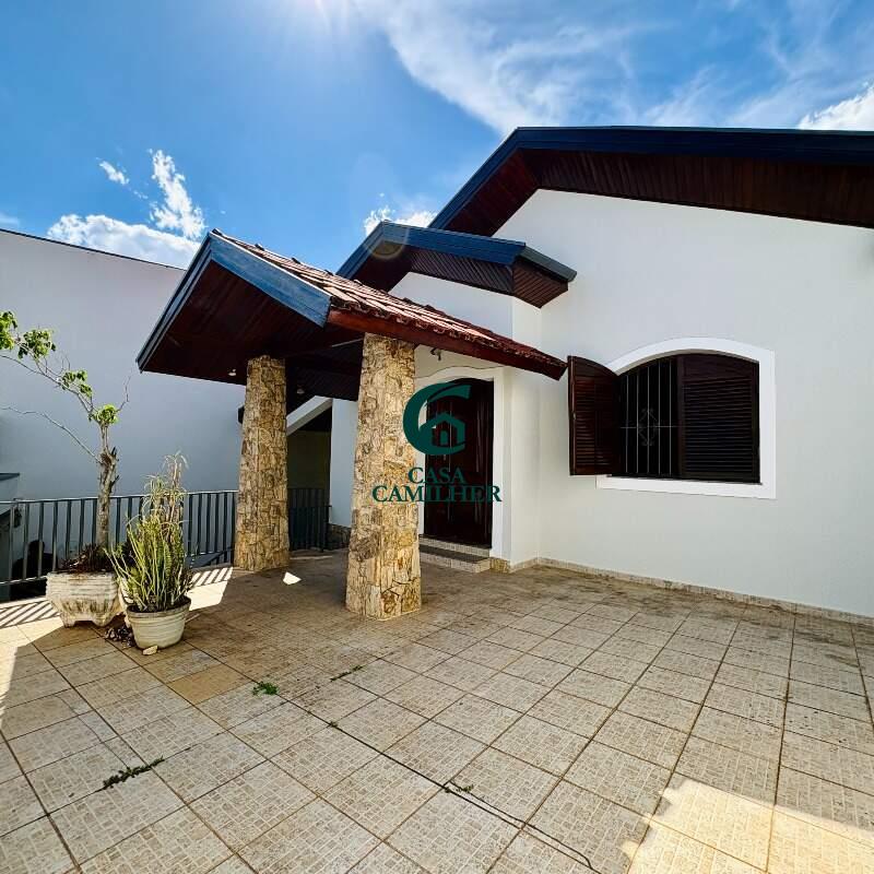 Casa à venda no Centro: 