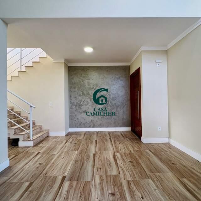 Casa à venda no Piracangaguá: 