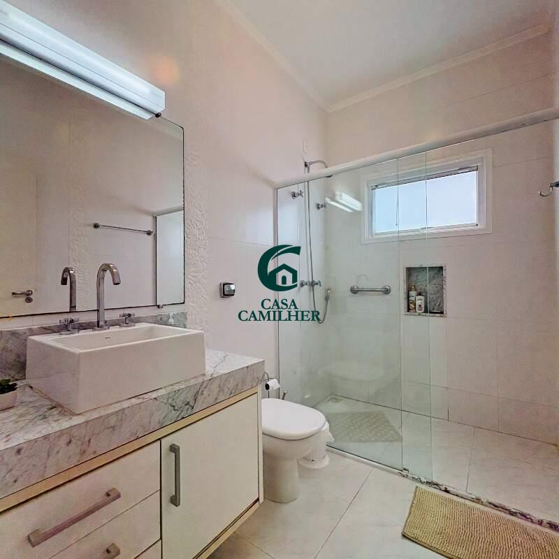 Casa para aluguel no Tremembe: 