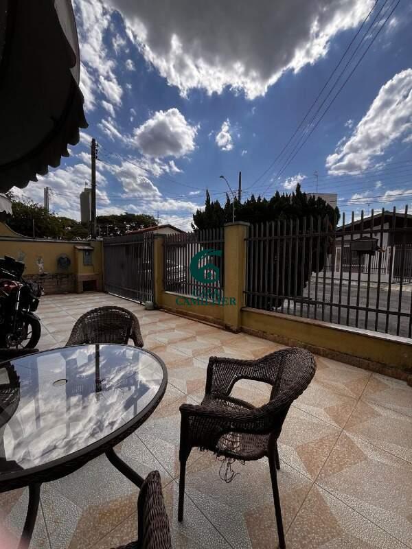 Casa à venda no Parque das Flores: 