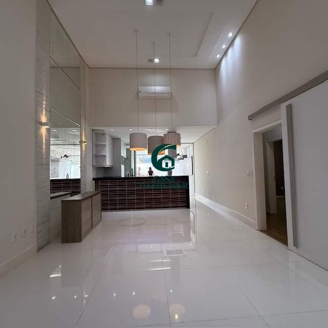 Casa à venda no Piracangaguá: 