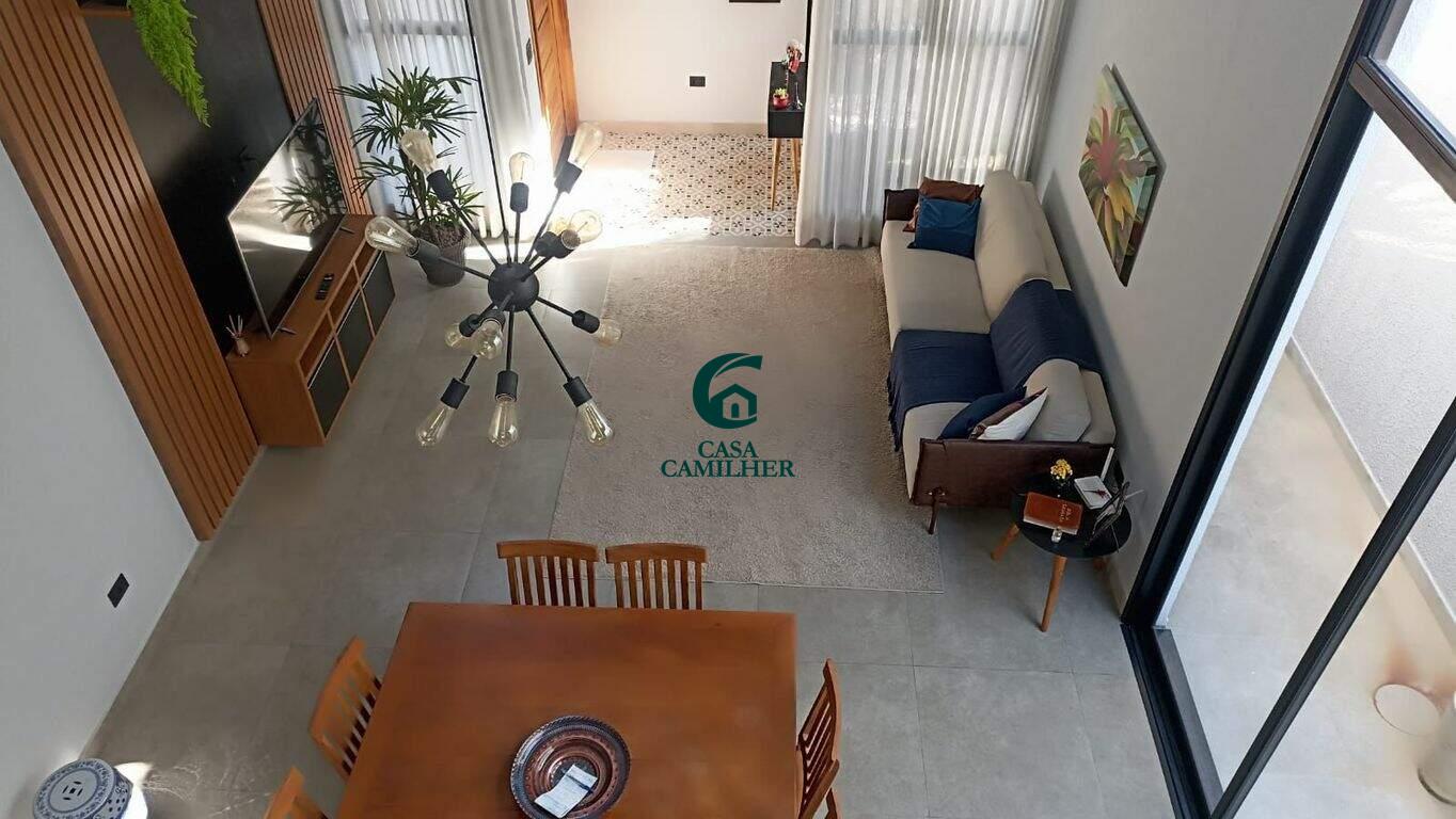 Casa à venda no Piracangaguá: 