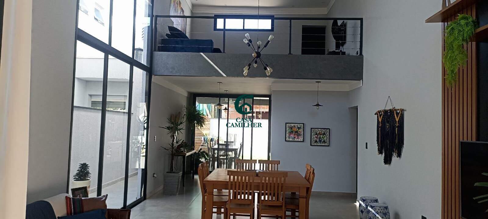 Casa à venda no Piracangaguá: 