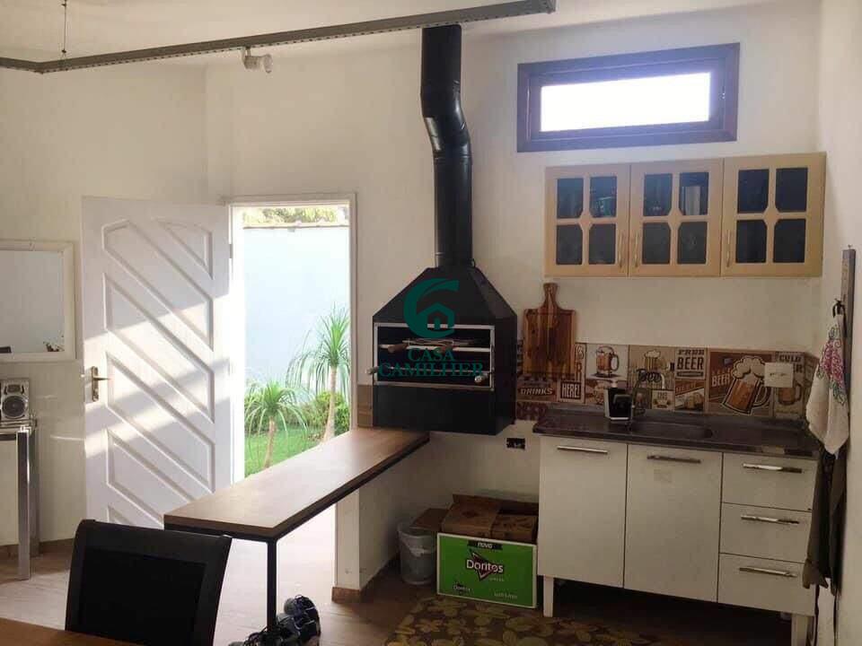 Casa à venda no Centro: 