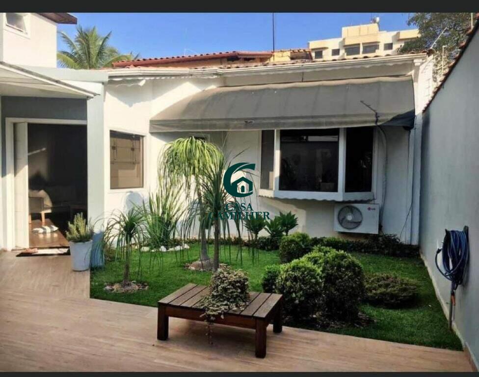 Casa à venda no Centro: 