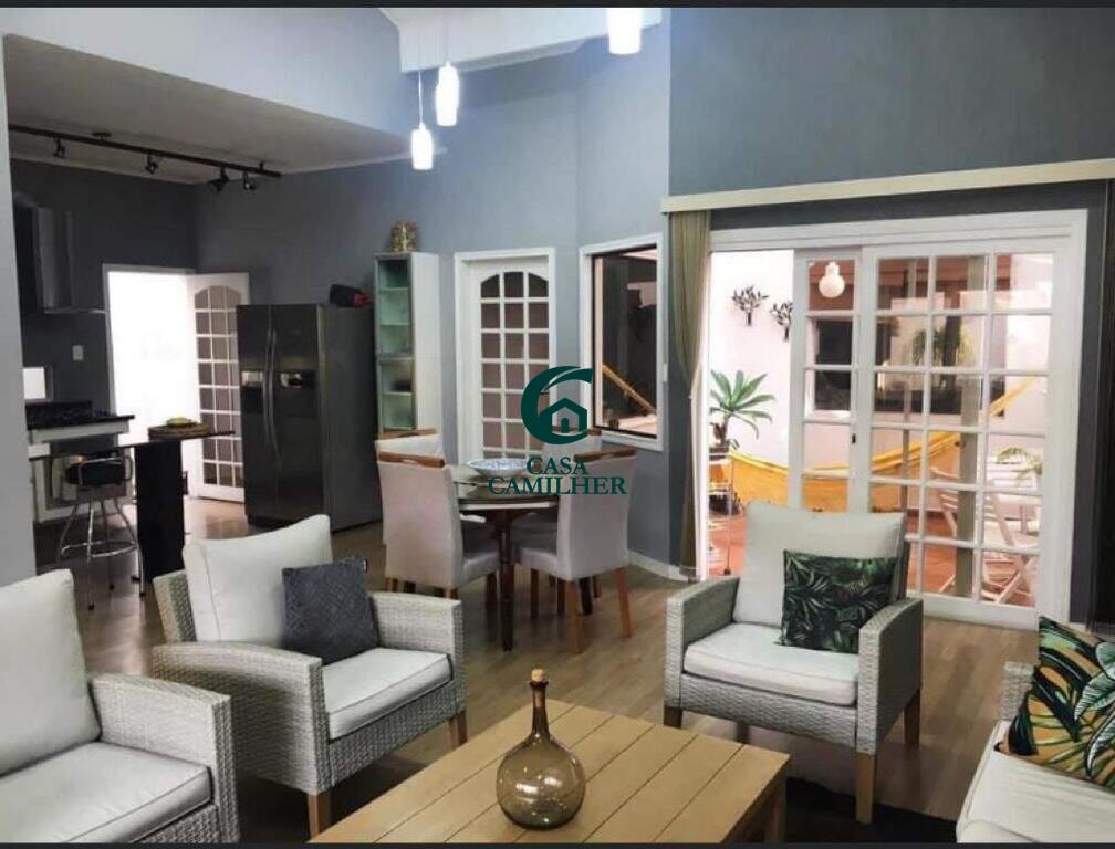 Casa à venda no Centro: 