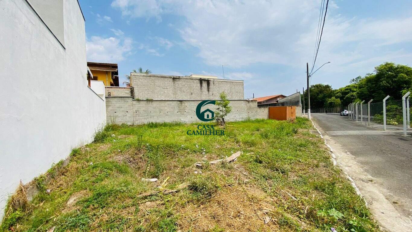 Terreno/Lote à venda no Areão: 