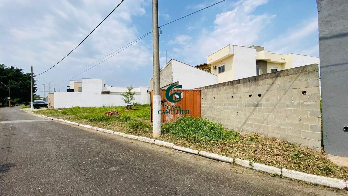 Terreno/Lote à venda no Areão: 