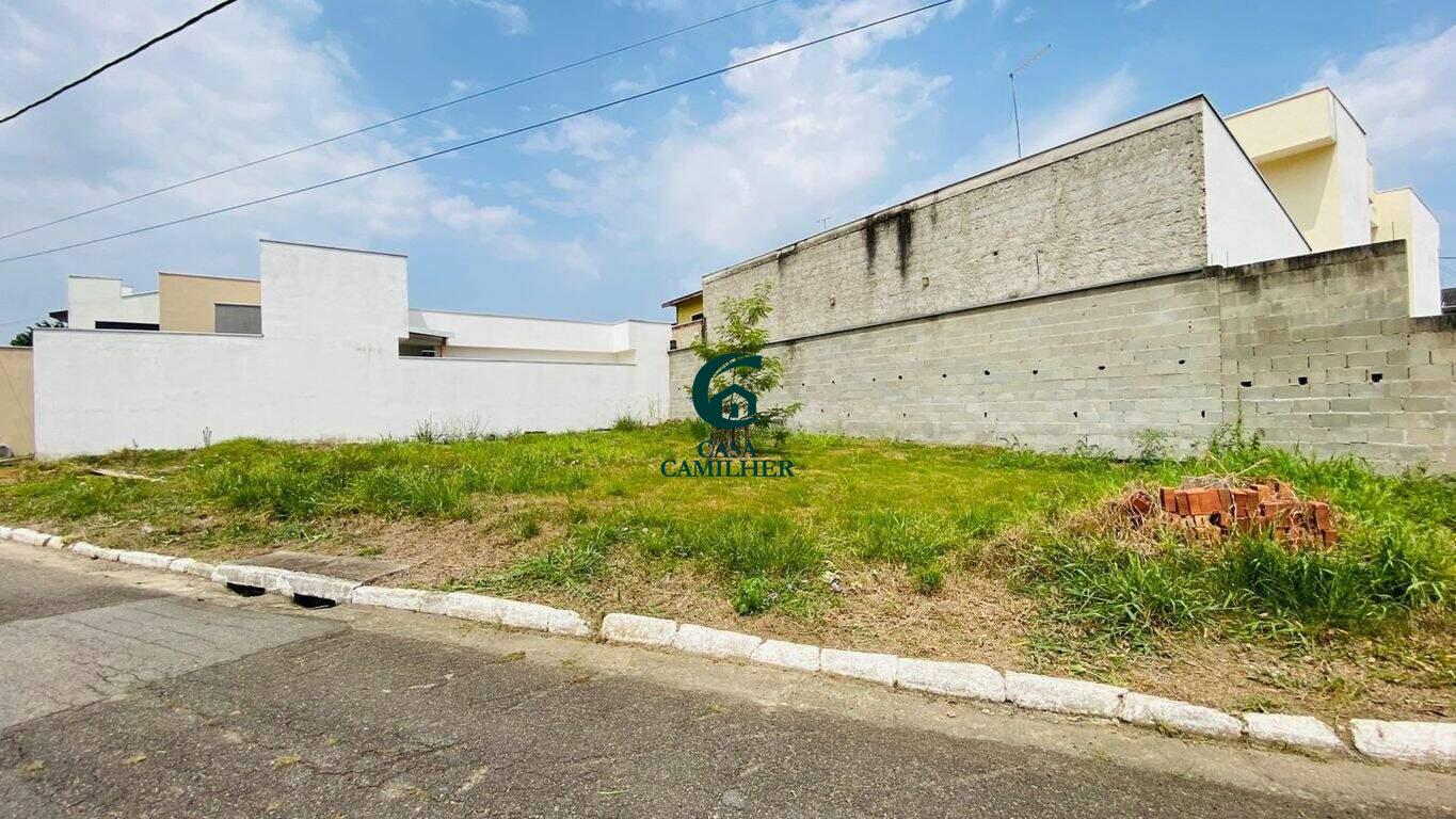 Terreno/Lote à venda no Areão: 