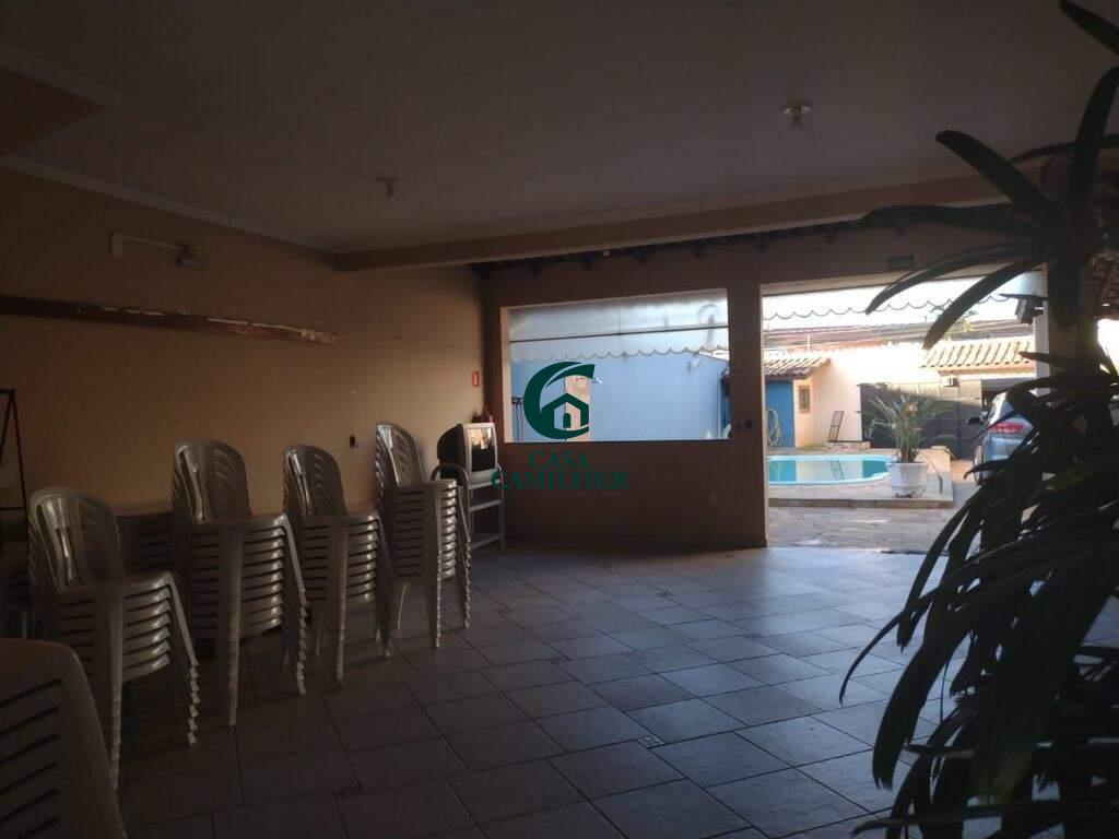 Casa Comercial à venda no Vila Iapi: 