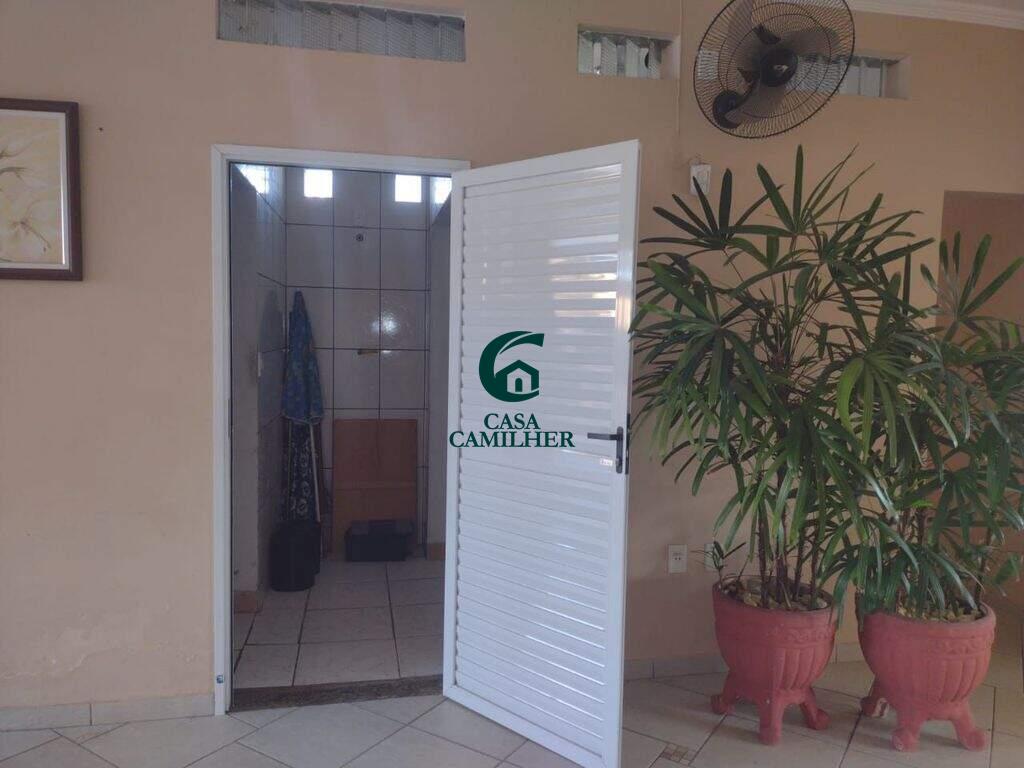 Casa Comercial à venda no Vila Iapi: 