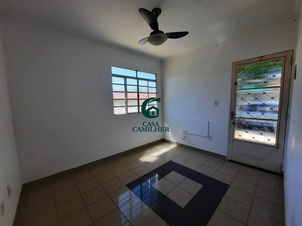 Casa à venda no Centro: 