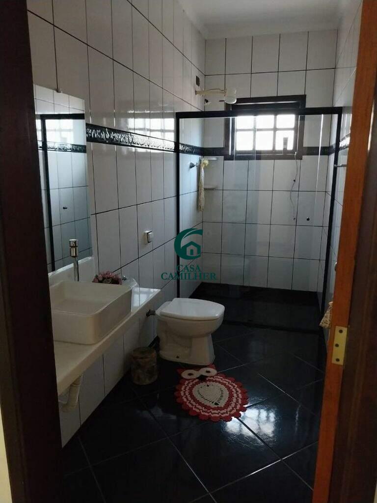 Casa à venda no Areão: 