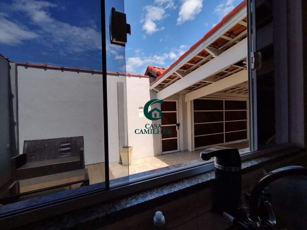 Casa à venda no Jardim da Luz: 