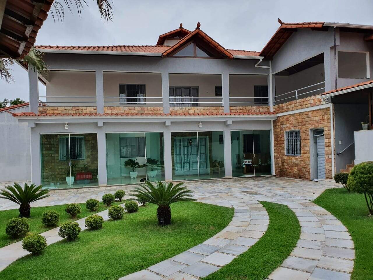 Casa à venda no Milionários: Casa à venda, 04 quartos, Milionários - Barreiro
