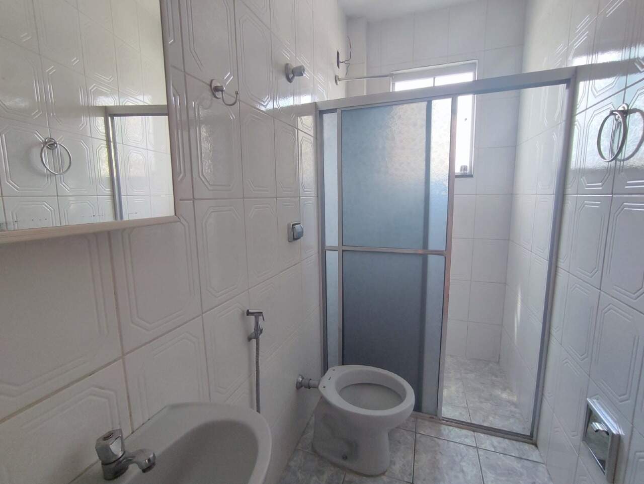 Apartamento para aluguel no Tirol: Apartamento para alugar, 02 Quartos no bairro Tirol região do Barreiro.