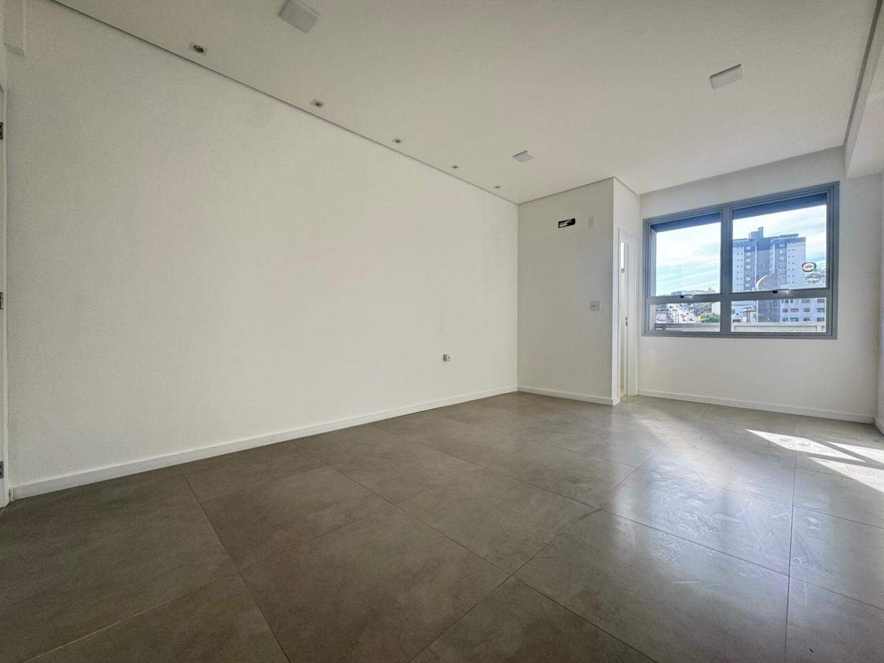 Sala para aluguel no Milionários: 
