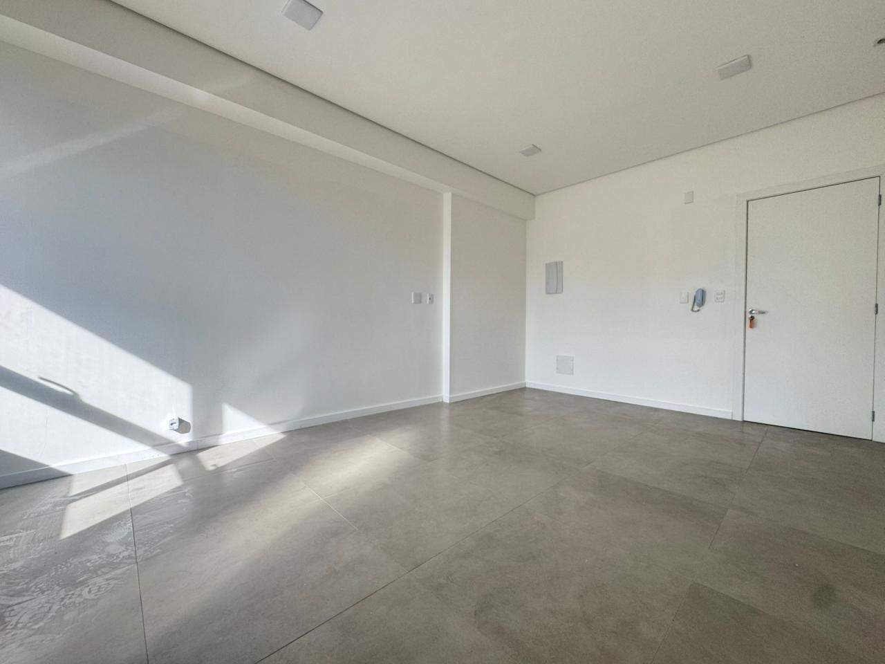 Sala para aluguel no Milionários: 