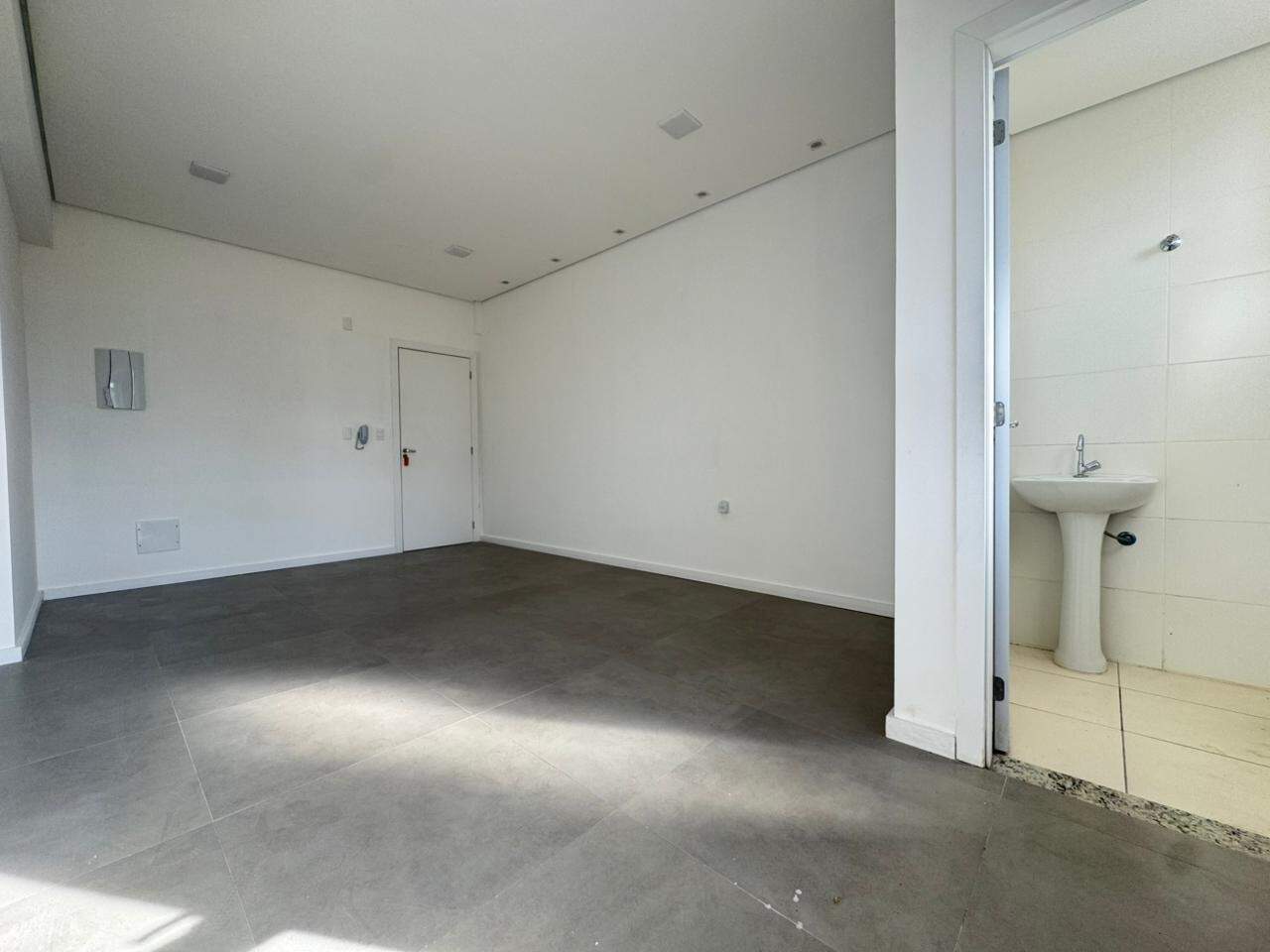 Sala para aluguel no Milionários: 