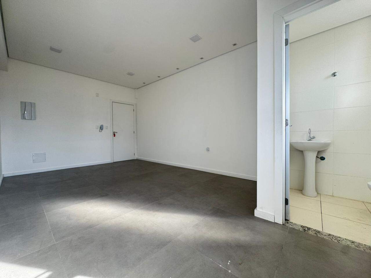 Sala para aluguel no Milionários: 