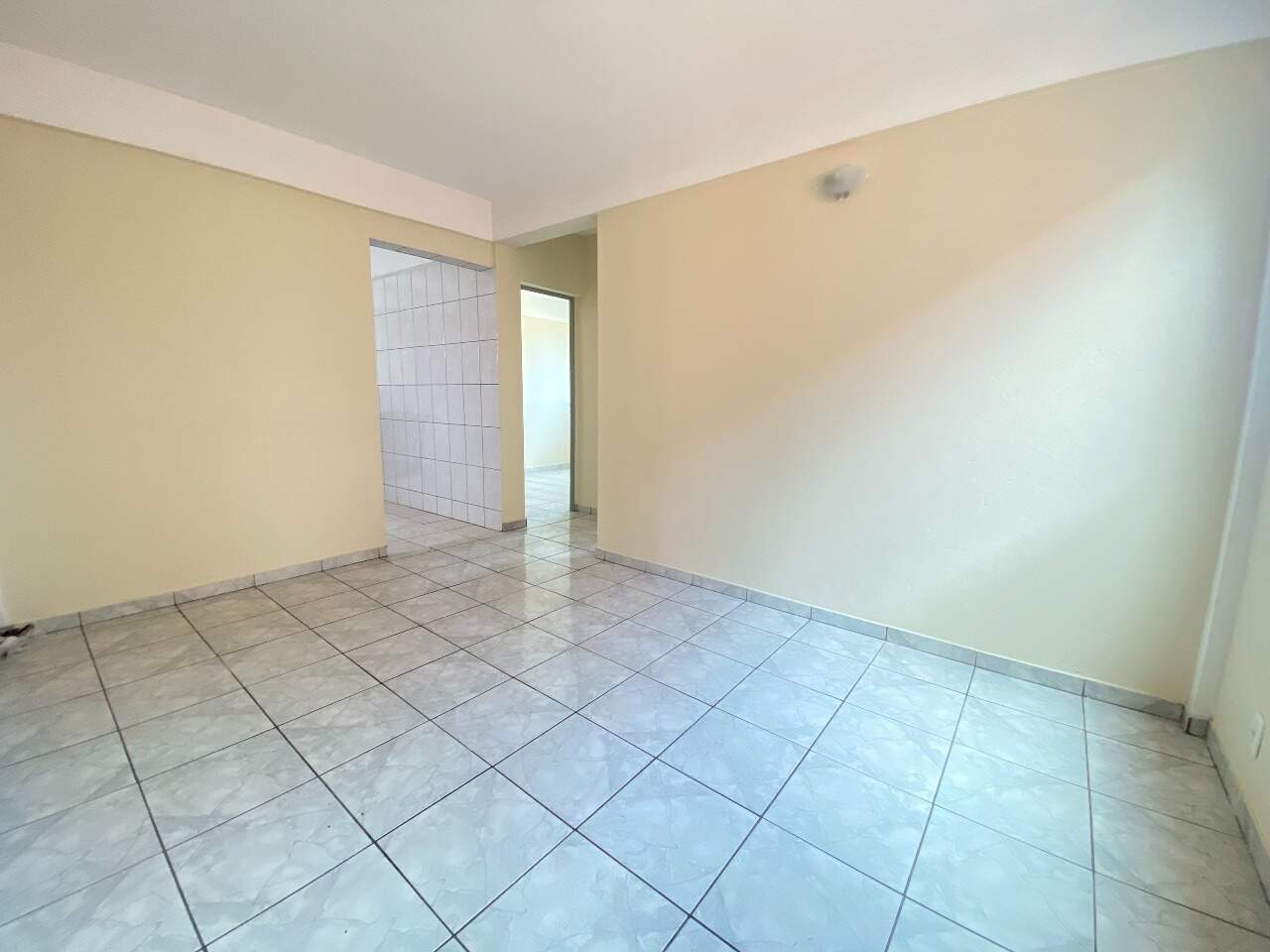 Apartamento para aluguel no Tirol: Apartamento para alugar, 02 Quartos no bairro Tirol, região do Barreiro.