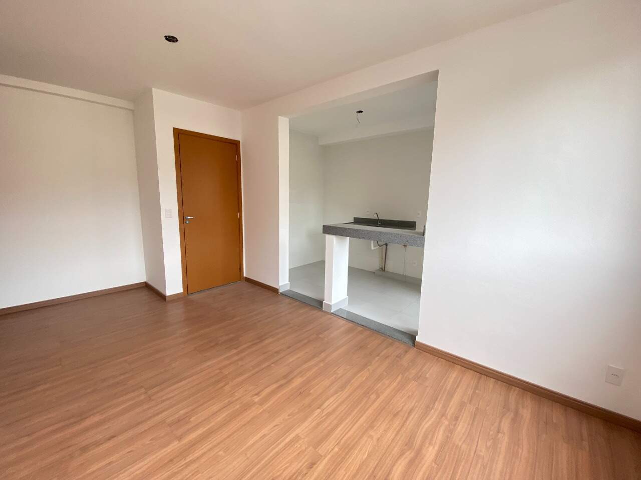 Apartamento para aluguel no Santa Helena: Apartamento para alugar, 2 quartos, 1 suíte, Santa Helena - Belo Horizonte/MG