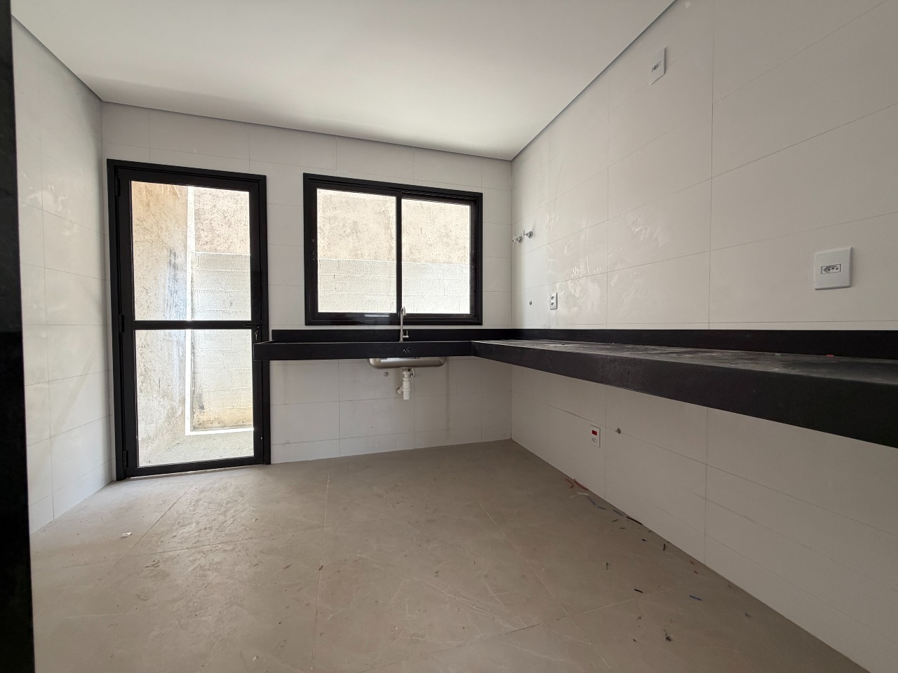 Área privativa à venda no Barreiro: 