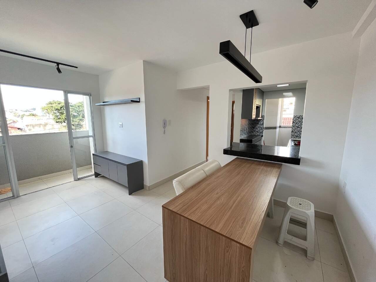 Apartamento para alugar no Miramar no condomínio Residencial Dona Maria Josefa