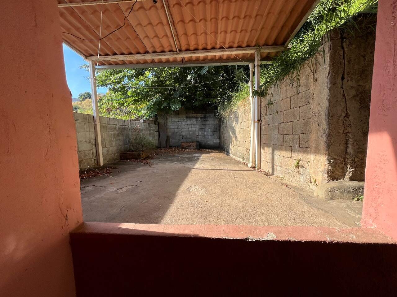 Barracão para aluguel no Teixeira Dias: Barracão para alugar, no bairro Teixeira Dias região do Barreiro.
