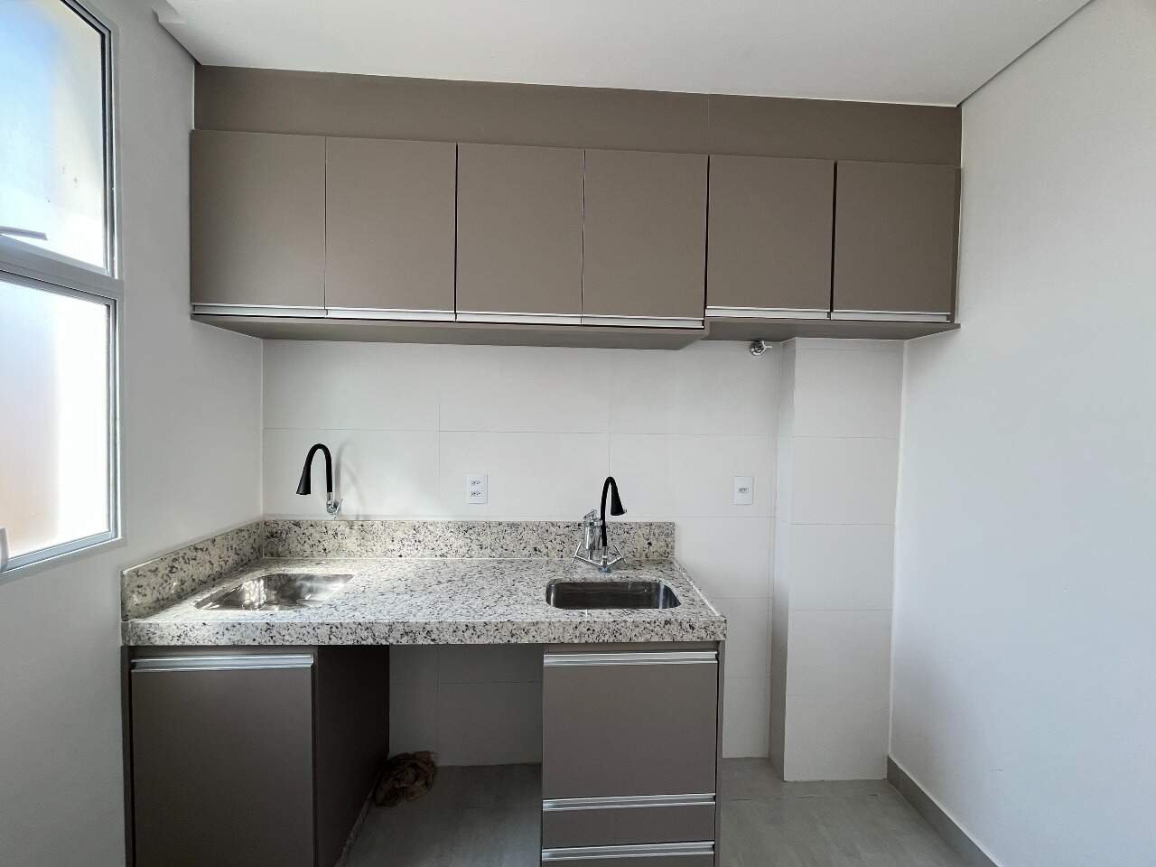 Kitnet para aluguel no Barreiro: Kitnet para alugar, 01 Quarto no bairro Barreiro.