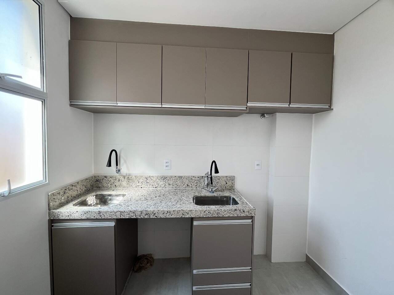 Kitnet para aluguel no Barreiro: Kitnet para alugar, 01 Quarto no bairro Barreiro.