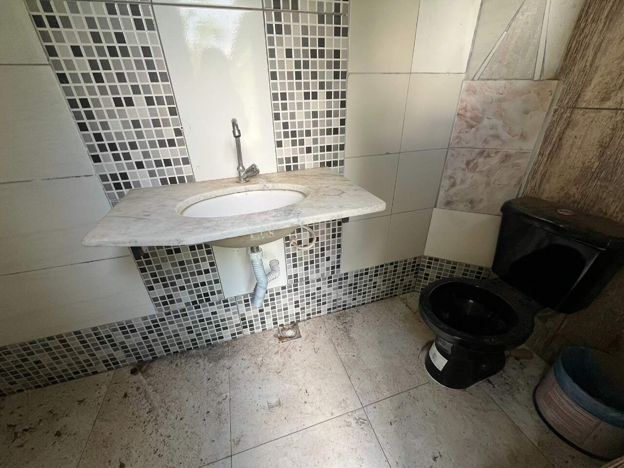 Casa para aluguel no Teixeira Dias: Casa à venda - Barreiro, 3 quartos - Belo Horizonte