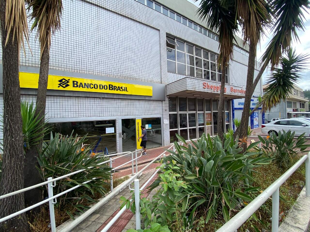 Loja à venda no Barreiro: Loja à venda - Barreiro, - Belo Horizonte