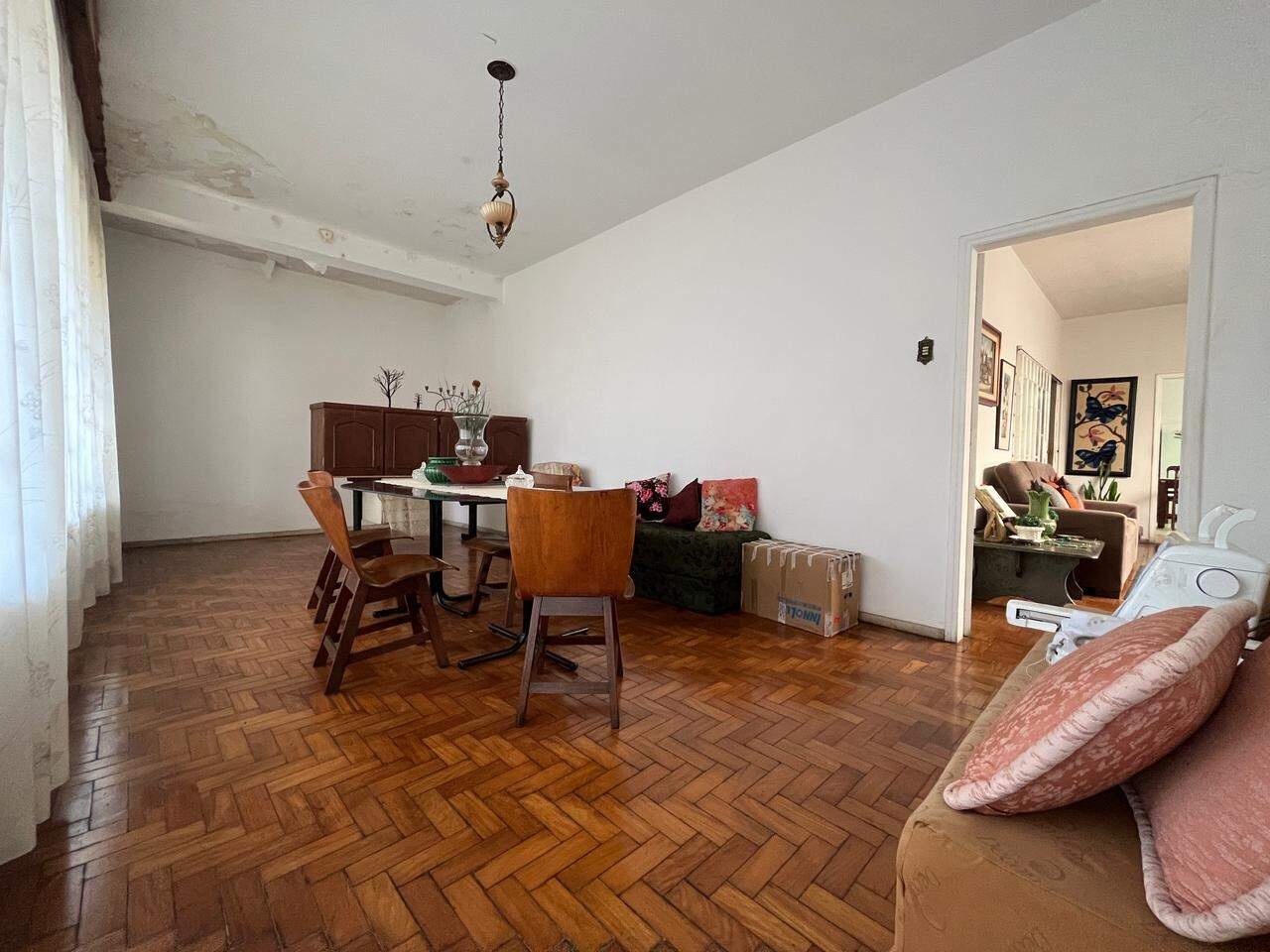 Casa à venda no Barreiro: Casa à venda - Barreiro, 5 quartos - Belo Horizonte